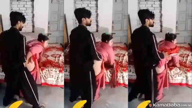 Young Neighbor Fucks Cheating Desi Housewife: Hot Indian Bhabhi Seduction Video